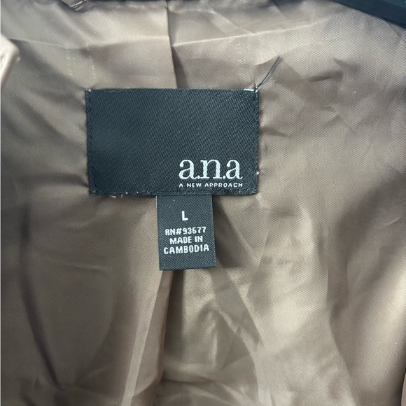 A.n.a Leather Moto Jacket Quilted Shoulders Gold Zip Stretch Panels Size Large - Picture 3 of 9